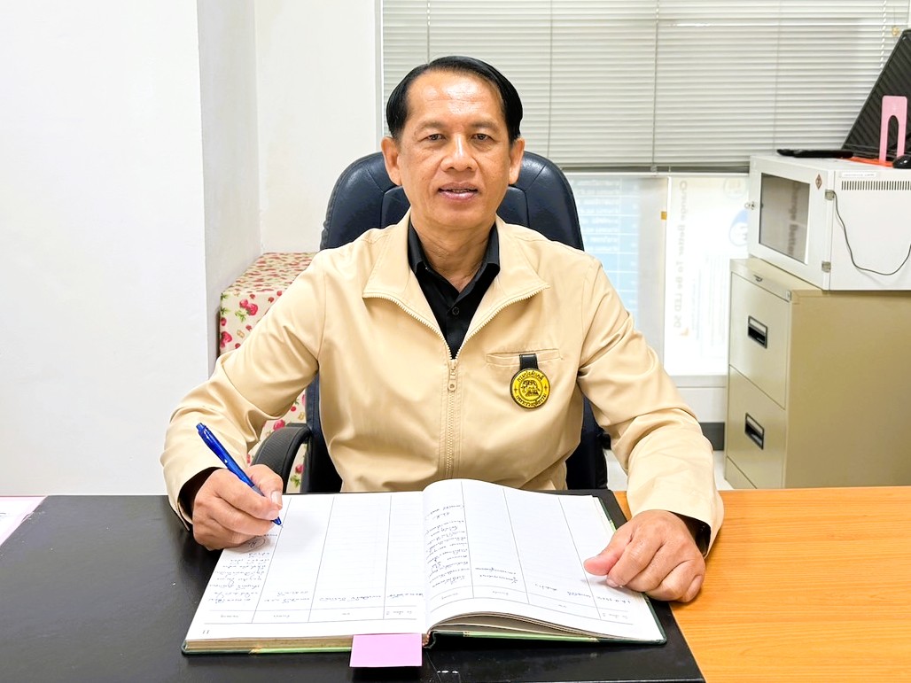 รองอธิบดีกรมบังคับคดี ลงพื้นที่ประชุมติดตามผลเตรียมความพร้อมในการจัดทำสำนวนอายัดทางอิเล็กทรอนิกส์ด้านการบังคับคดีแพ่ง และตรวจเยี่ยมสำนักงานบังคับคดีจังหวัดสมุทรสงคราม